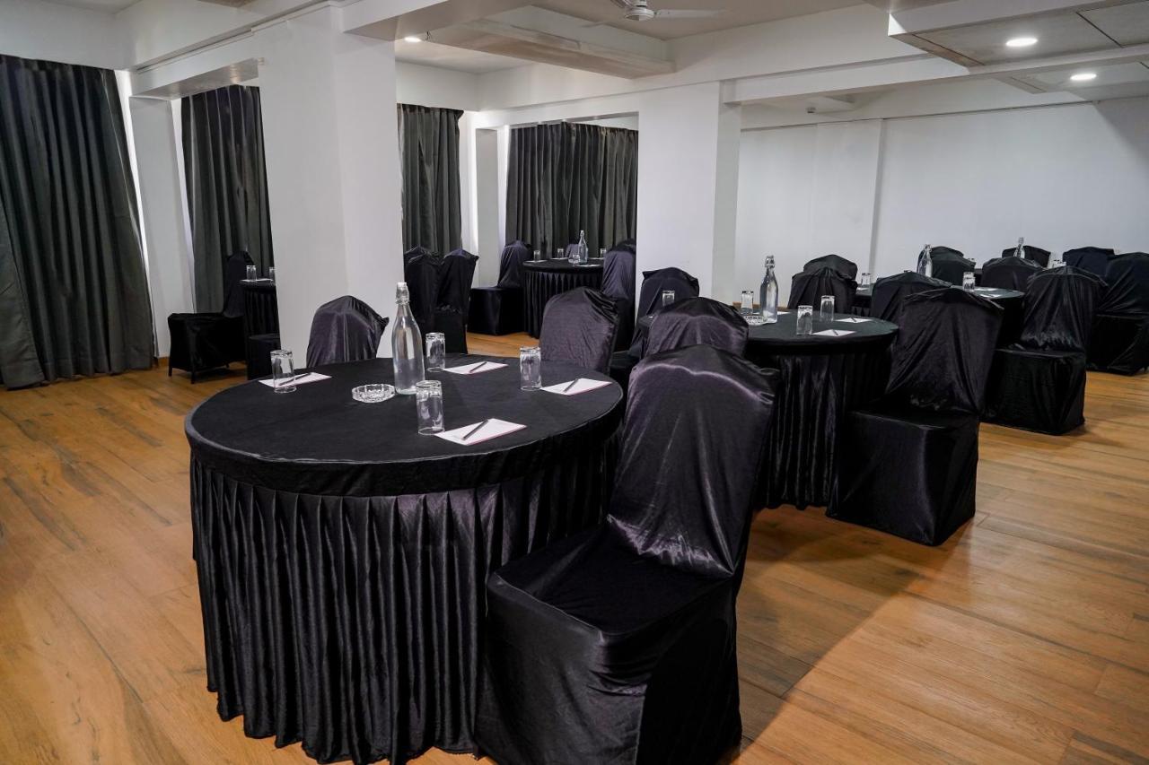 Hotel Tgi Ameya Grand à Panaji Extérieur photo